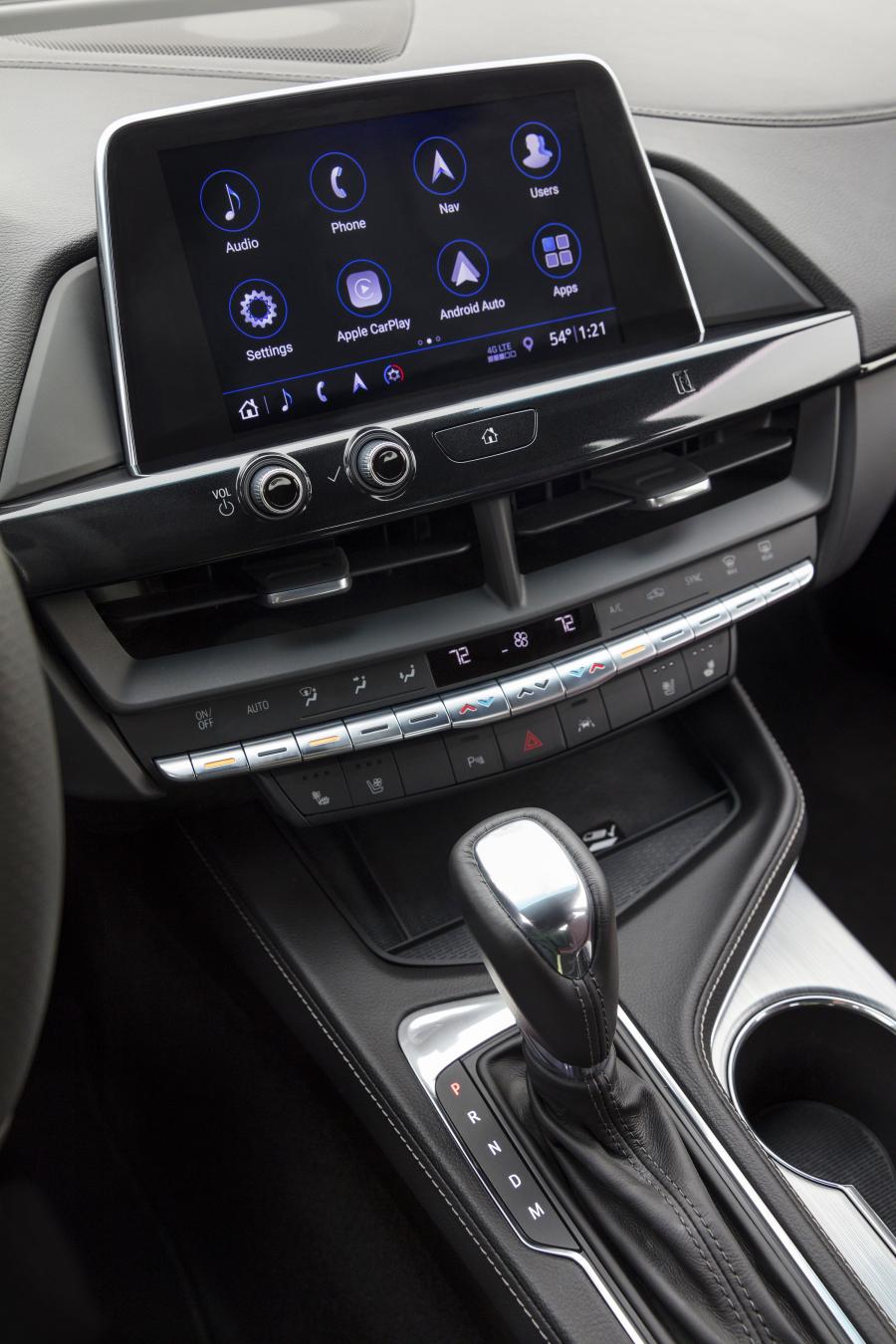 Детали интерьера Cadillac CT4 Sport 2019 года  (фото 8 из 10)